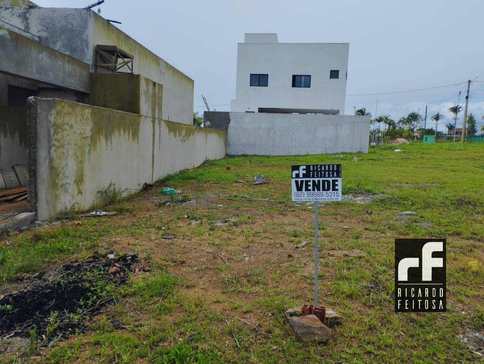 Terreno, 301 m² - Foto 1