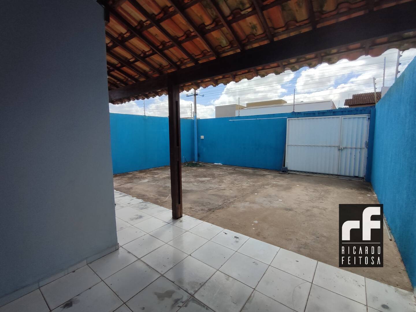 Casa à venda com 3 quartos, 82m² - Foto 4