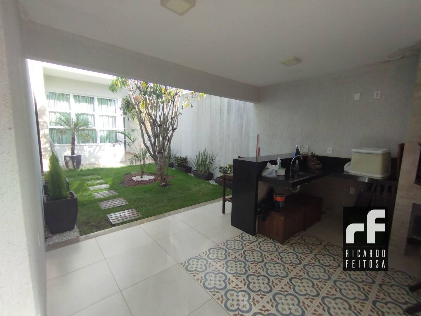 Casa, 3 quartos, 220 m² - Foto 1