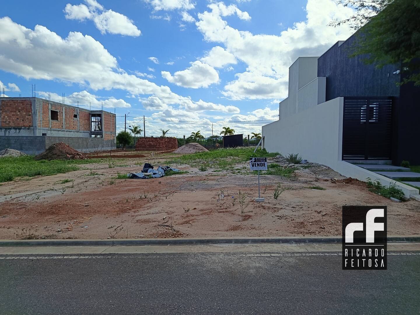 Terreno, 300 m² - Foto 1